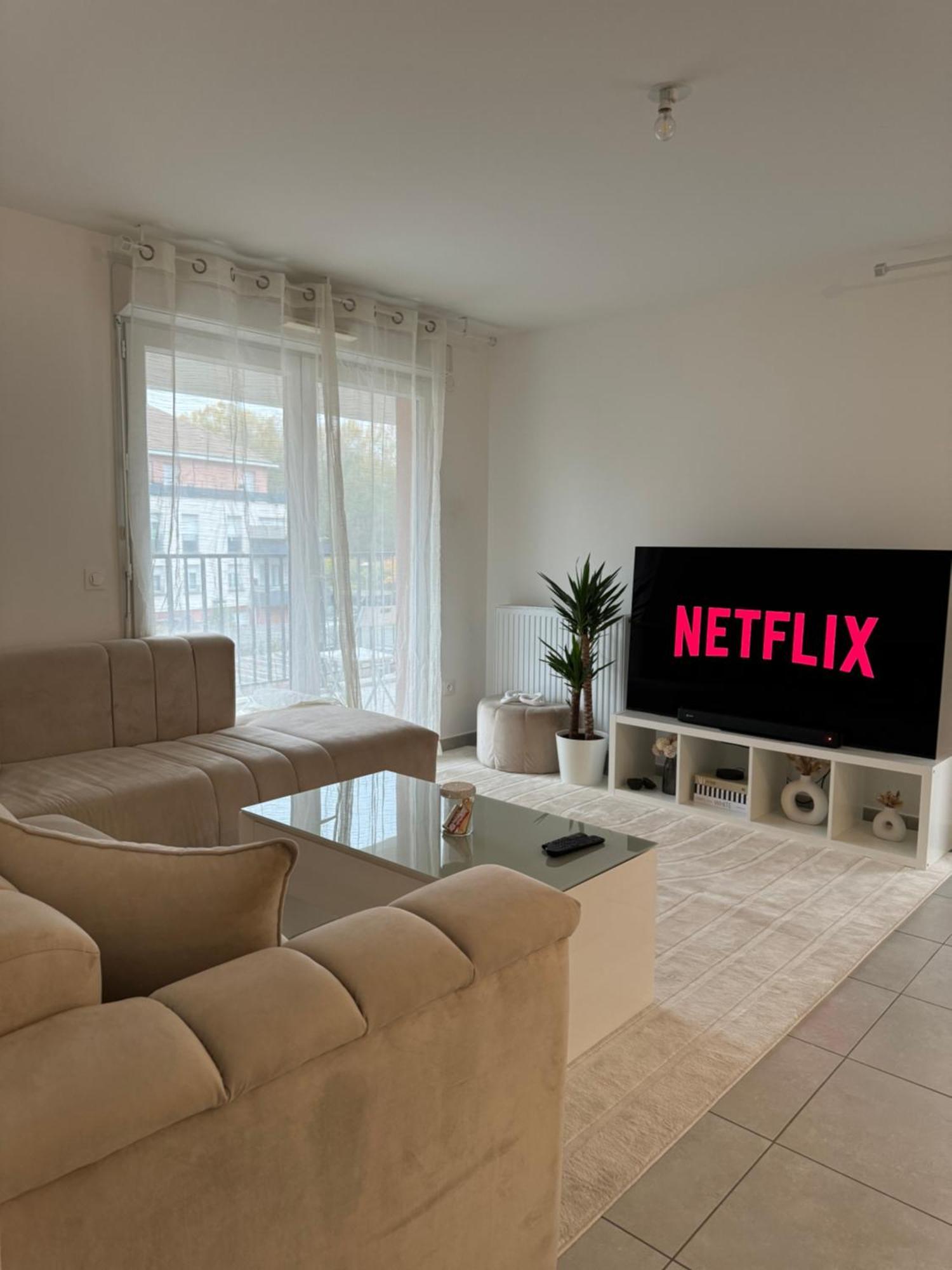 Superbe Appartement - Near Paris Корбей-Есон Екстериор снимка